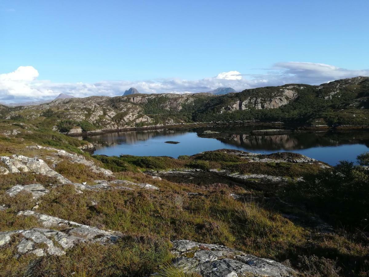 Апартаменты Achmelvich View Self Catering Лохинвер Экстерьер фото