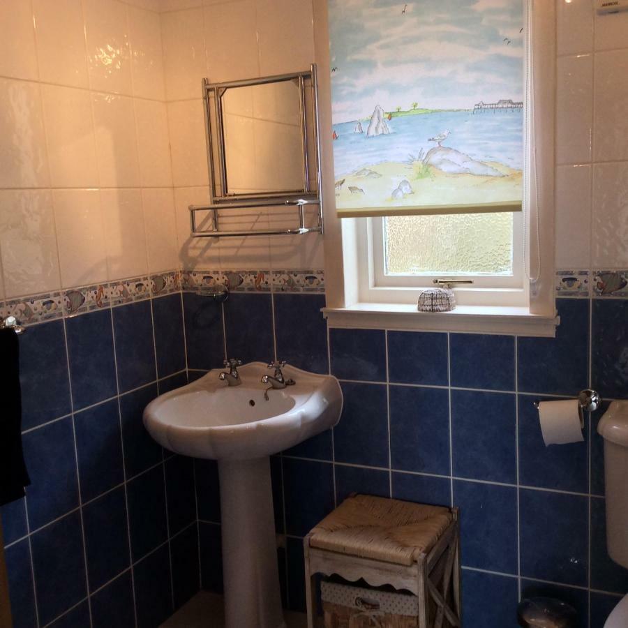 Апартаменты Achmelvich View Self Catering Лохинвер Экстерьер фото