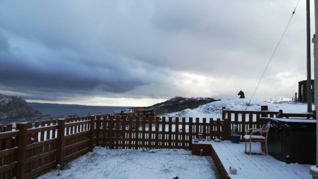 Апартаменты Achmelvich View Self Catering Лохинвер Экстерьер фото