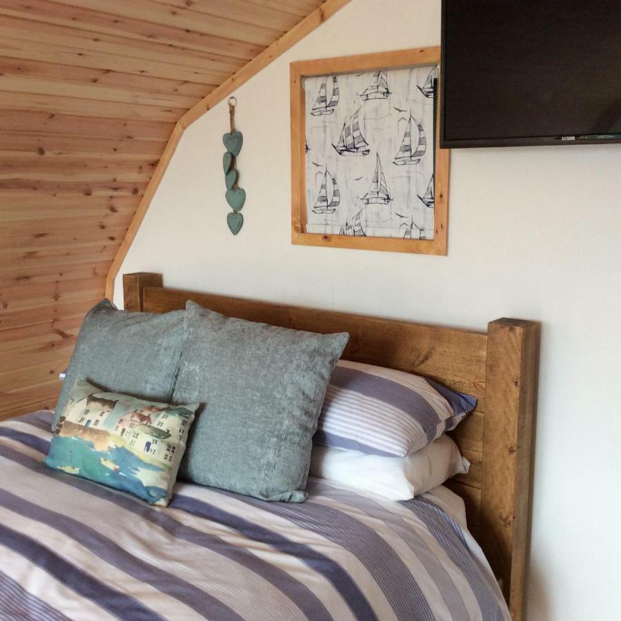 Апартаменты Achmelvich View Self Catering Лохинвер Экстерьер фото