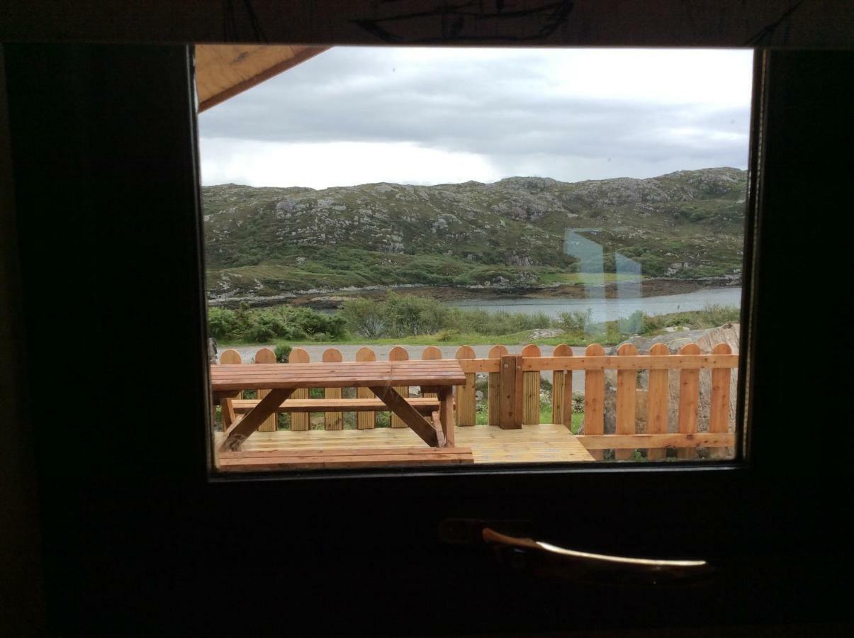 Апартаменты Achmelvich View Self Catering Лохинвер Экстерьер фото
